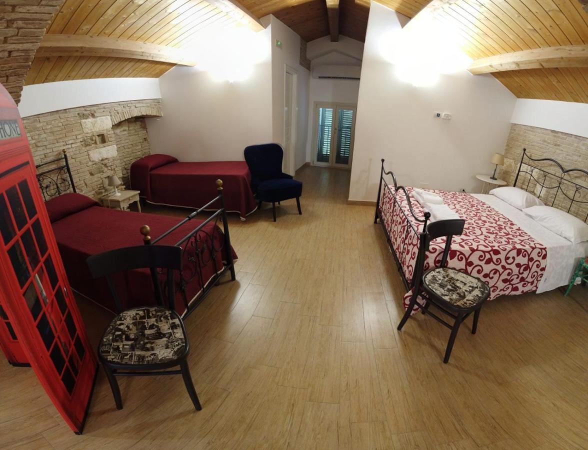 Bed and Breakfast Residenza Delle Grazie à Miglionico Extérieur photo