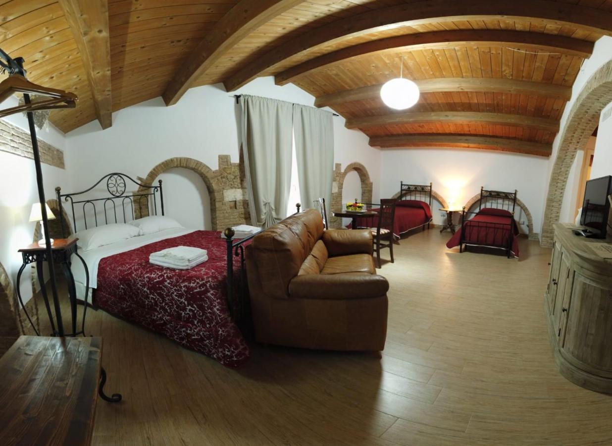 Bed and Breakfast Residenza Delle Grazie à Miglionico Extérieur photo