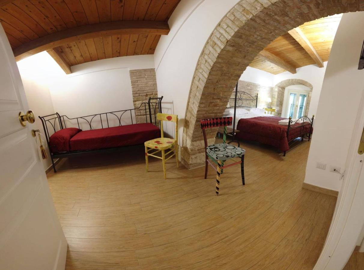 Bed and Breakfast Residenza Delle Grazie à Miglionico Extérieur photo
