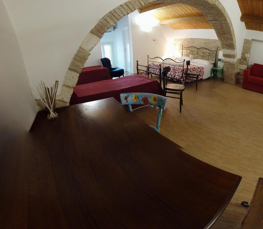 Bed and Breakfast Residenza Delle Grazie à Miglionico Extérieur photo