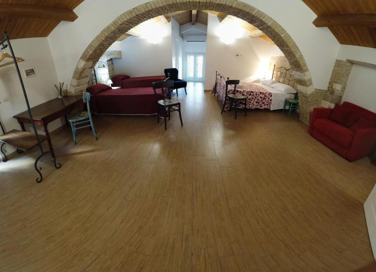 Bed and Breakfast Residenza Delle Grazie à Miglionico Extérieur photo
