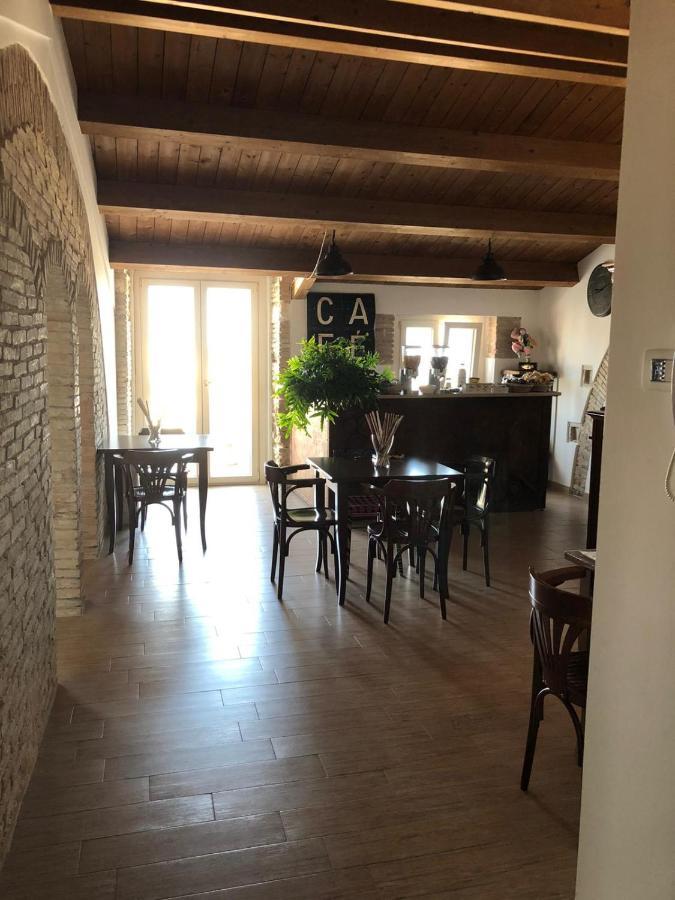 Bed and Breakfast Residenza Delle Grazie à Miglionico Extérieur photo