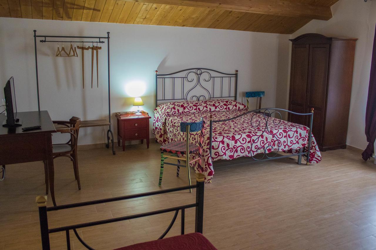 Bed and Breakfast Residenza Delle Grazie à Miglionico Extérieur photo