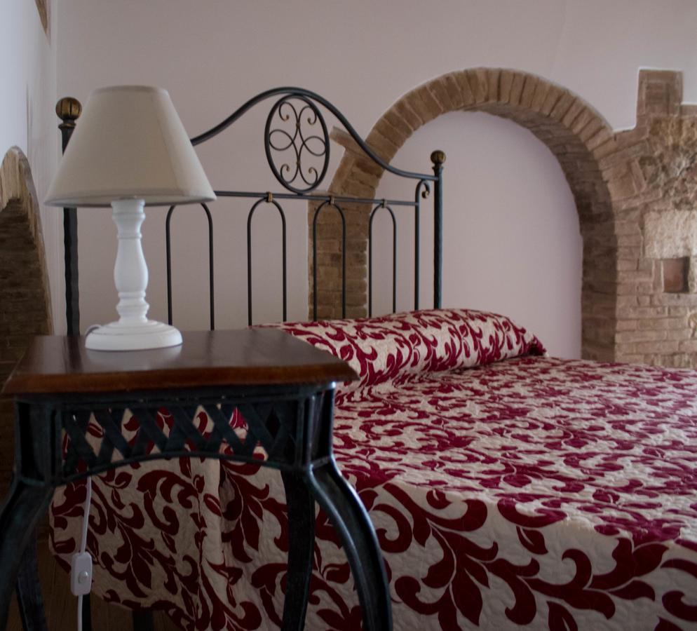 Bed and Breakfast Residenza Delle Grazie à Miglionico Extérieur photo