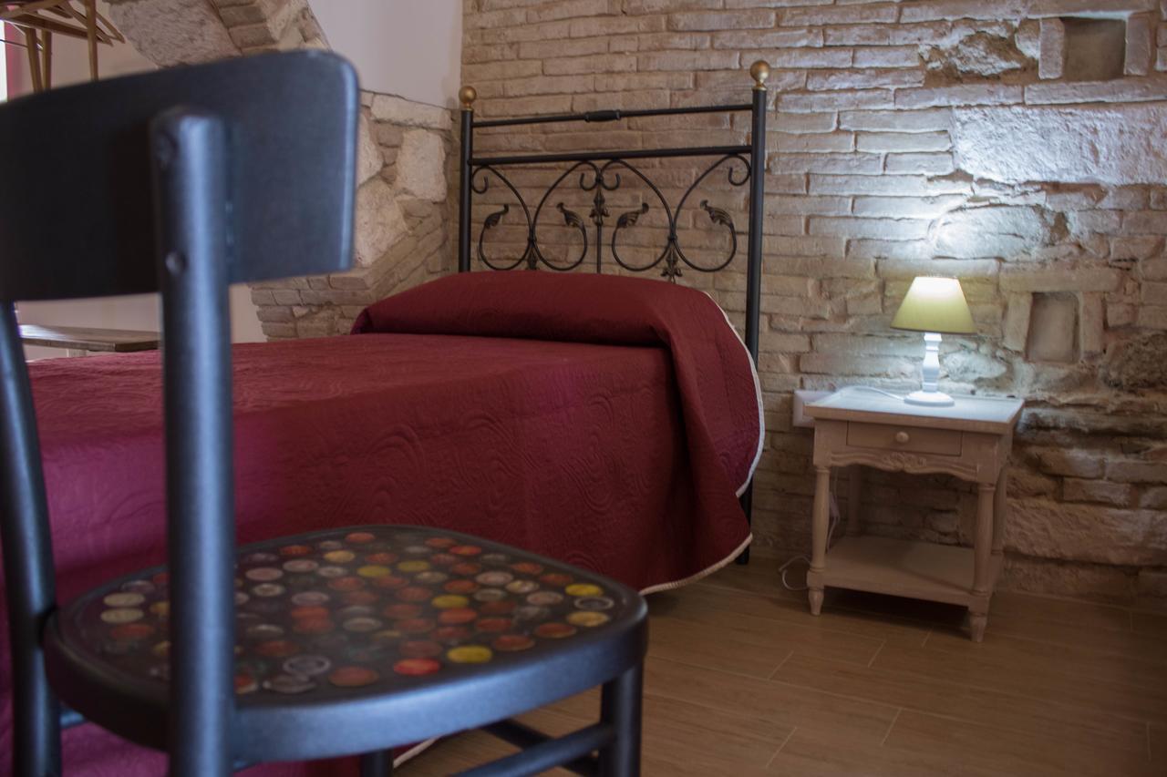 Bed and Breakfast Residenza Delle Grazie à Miglionico Extérieur photo